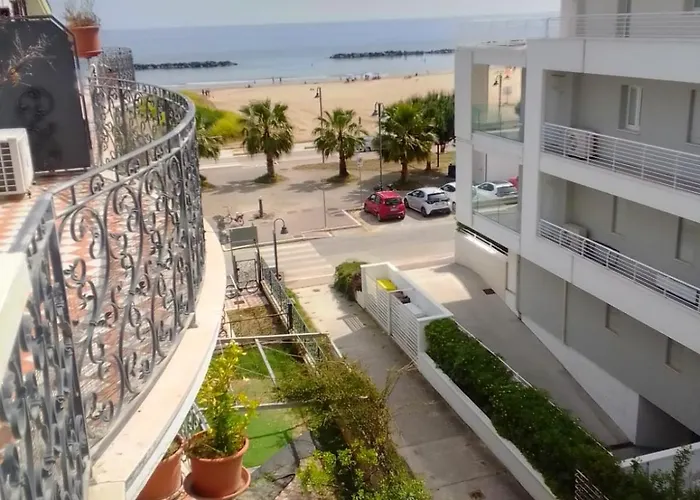 Monlocale Al 20m Del Mare Con Terrazza Privata Апартаменты Розето-дельи-Абруцци